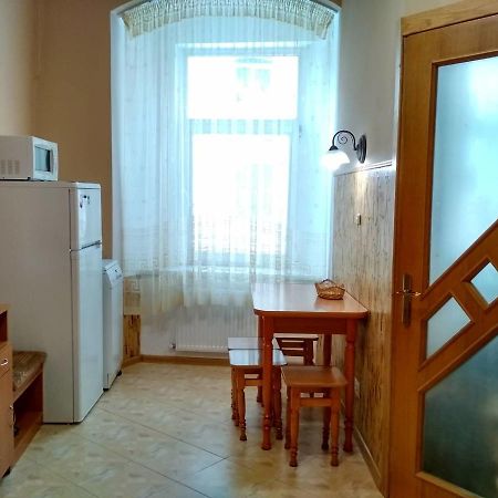 Apartment On Virmens'Ka Street ลวีฟ ภายนอก รูปภาพ