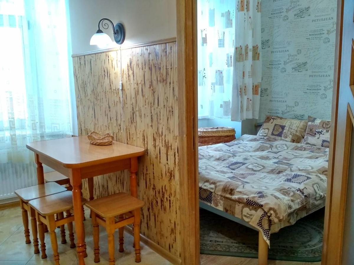 Apartment On Virmens'Ka Street ลวีฟ ภายนอก รูปภาพ