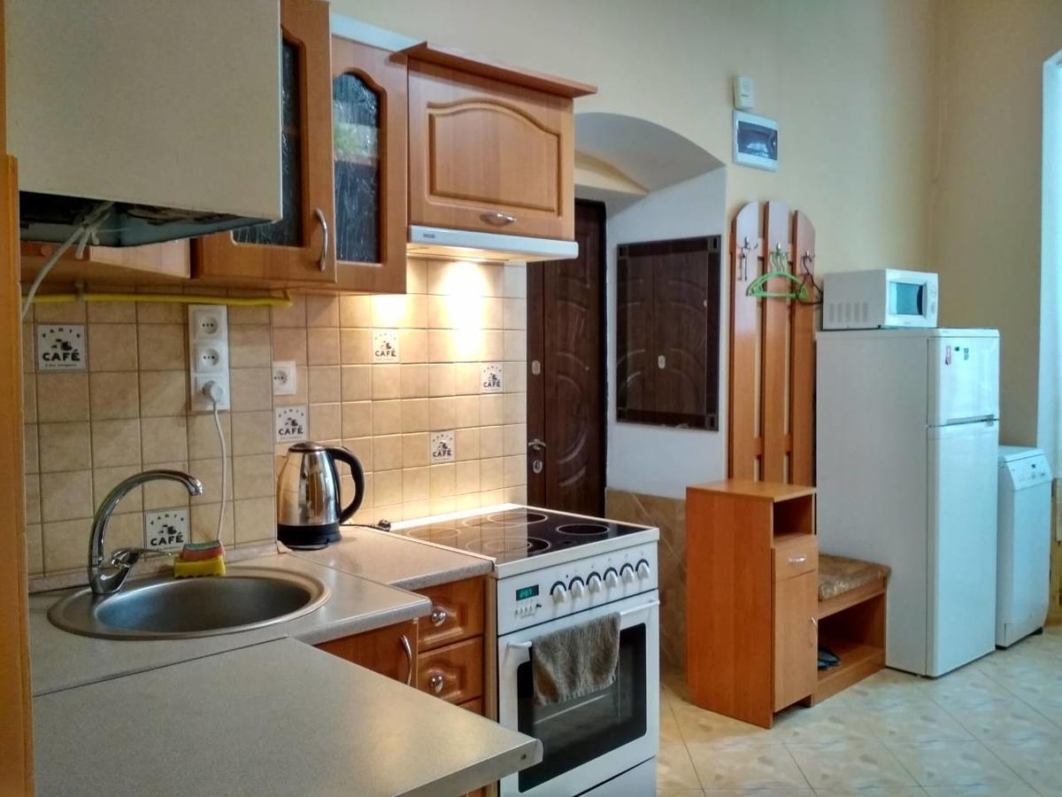 Apartment On Virmens'Ka Street ลวีฟ ภายนอก รูปภาพ